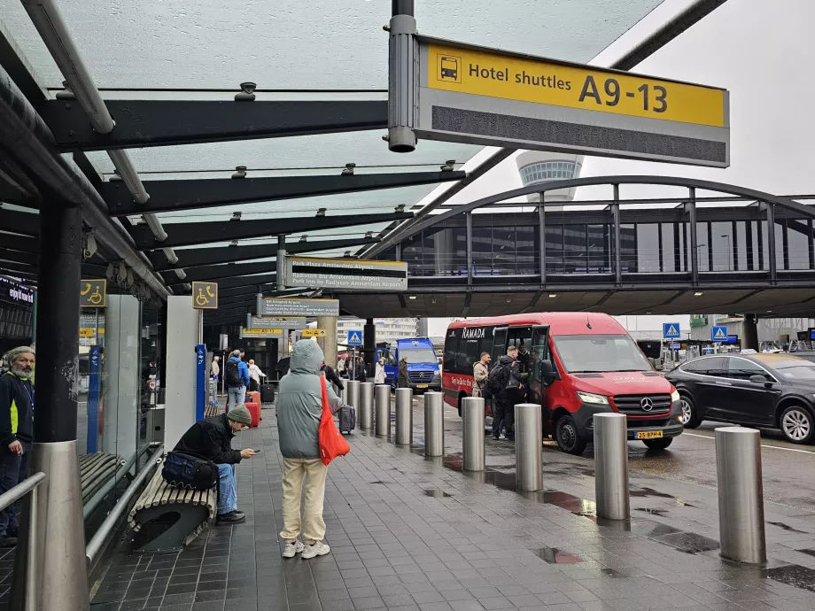 Viešbučio autobusų stotelė