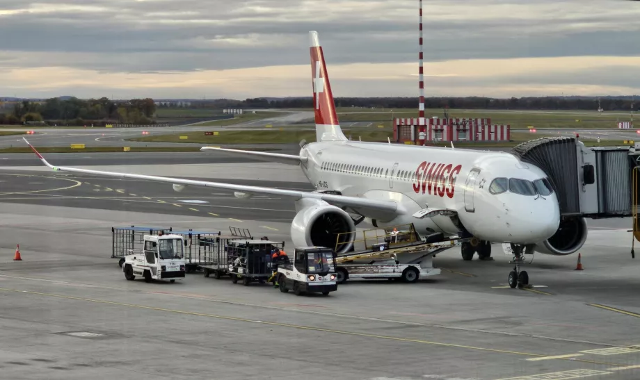 "Airbus A220", Šveicarija