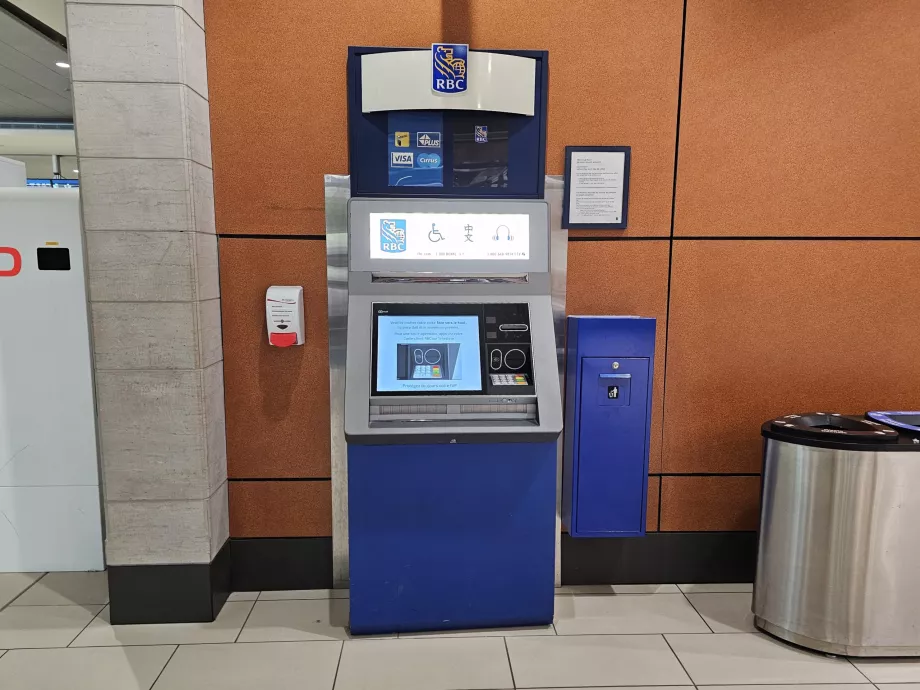 RBC bankomatas išvykimo salėje