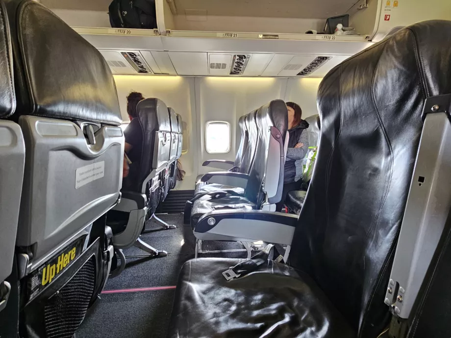 Interjeras, Boeing 737-300