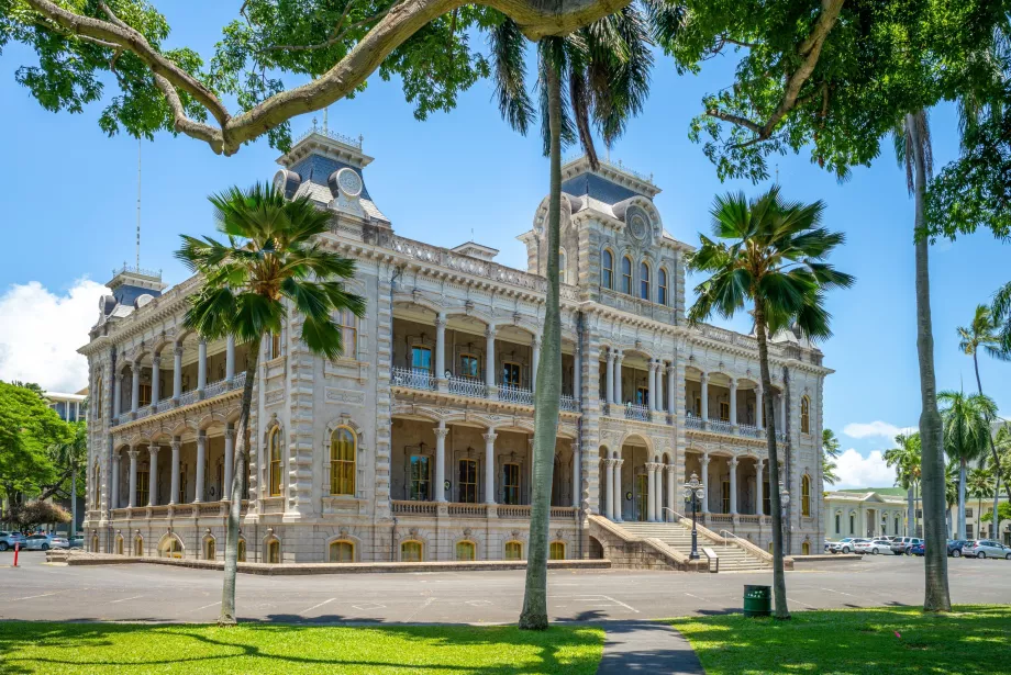 Iolani rūmai