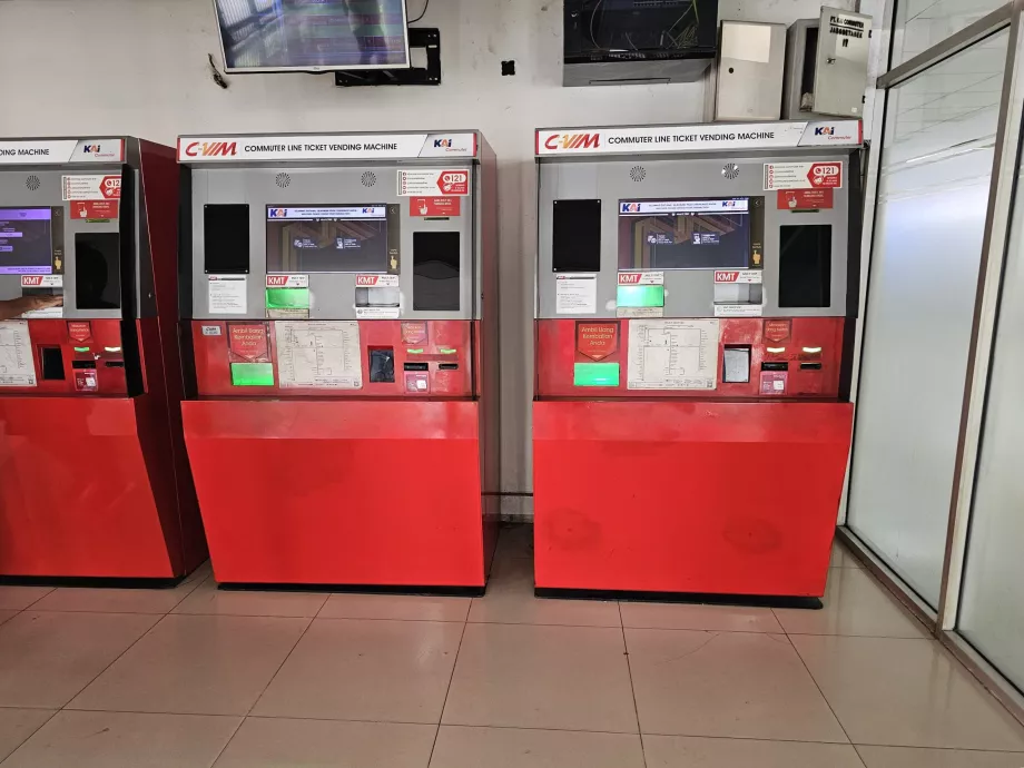 Bilietų automatai, priemiesčio traukinių stotys