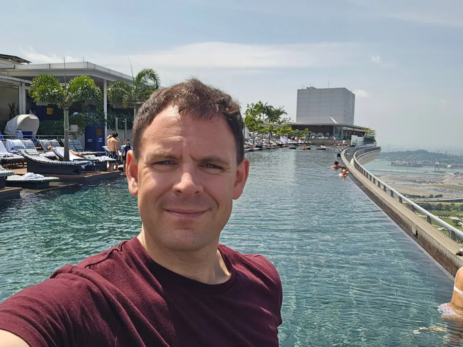 "Marina Bay Sands" begalybės baseinas