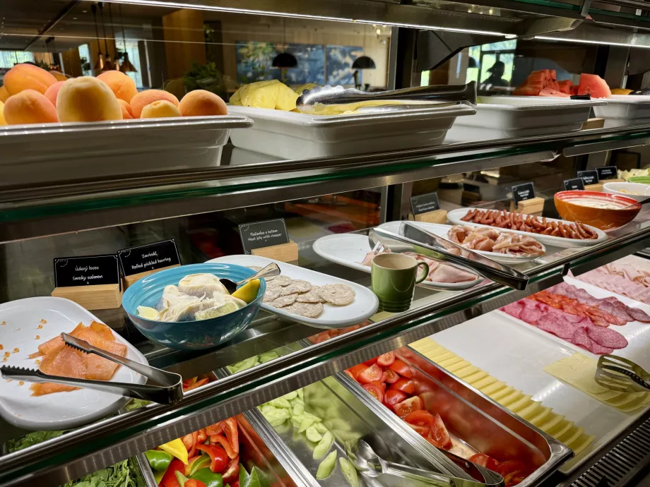 Rūkyta lašiša, vyniotiniai arba bandelės