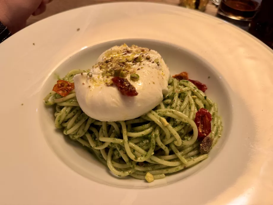 Spagečiai su burrata