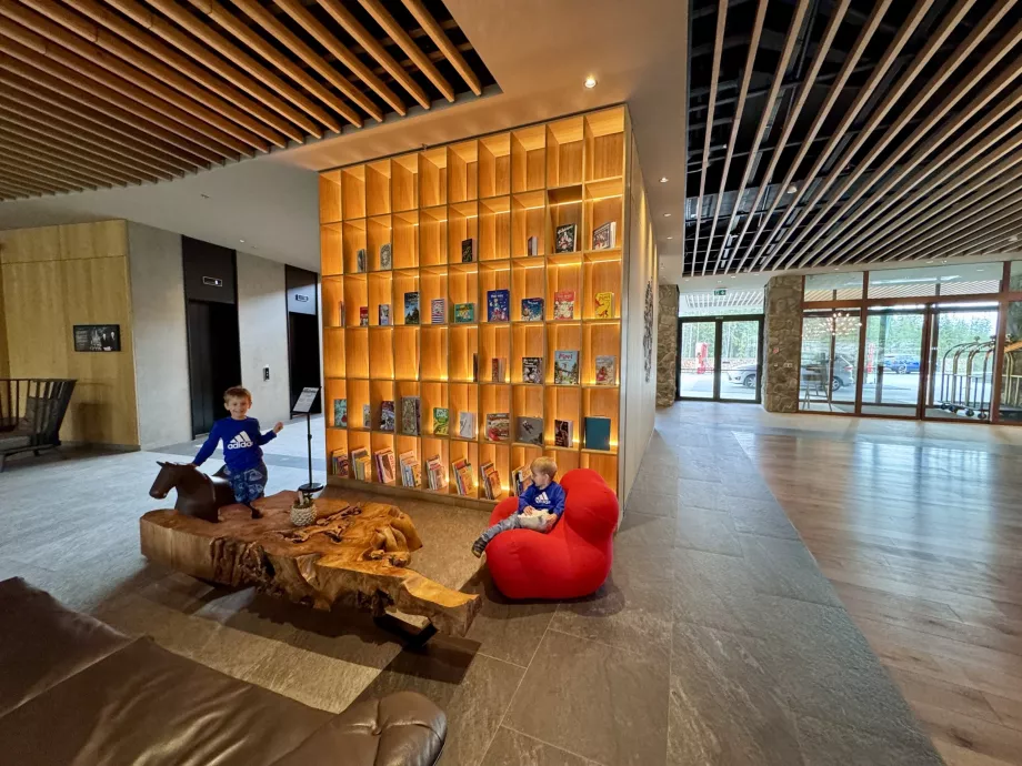 Vaikų kampelis vestibiulyje