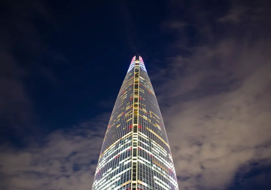 "Lotte World" bokštas