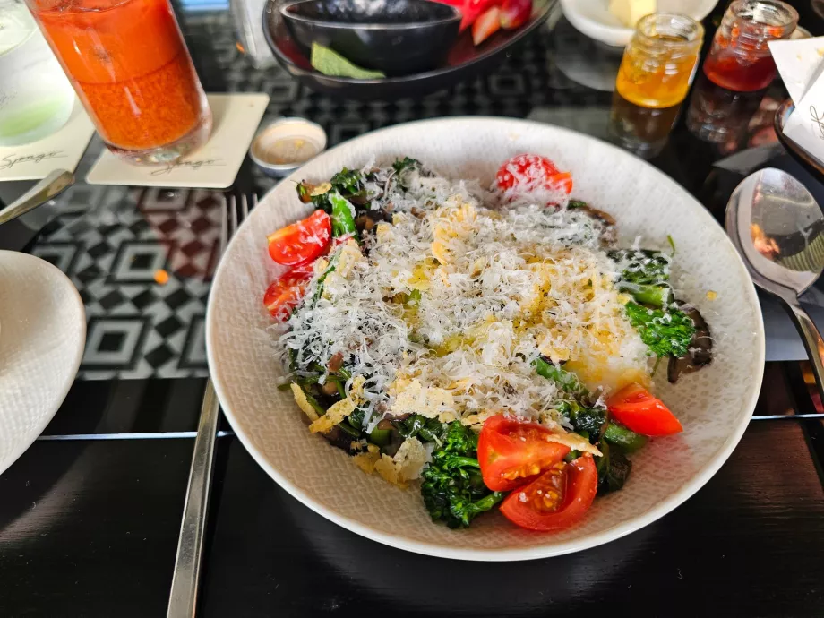 Pusryčiai "Spago" bare