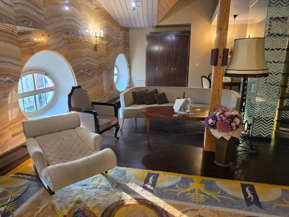 „Onyx Tower Suite“ svetainė