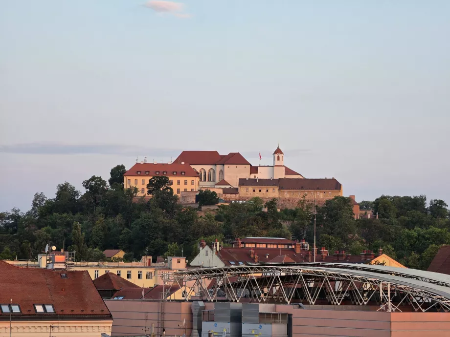 Špilberkas saulėtekio metu