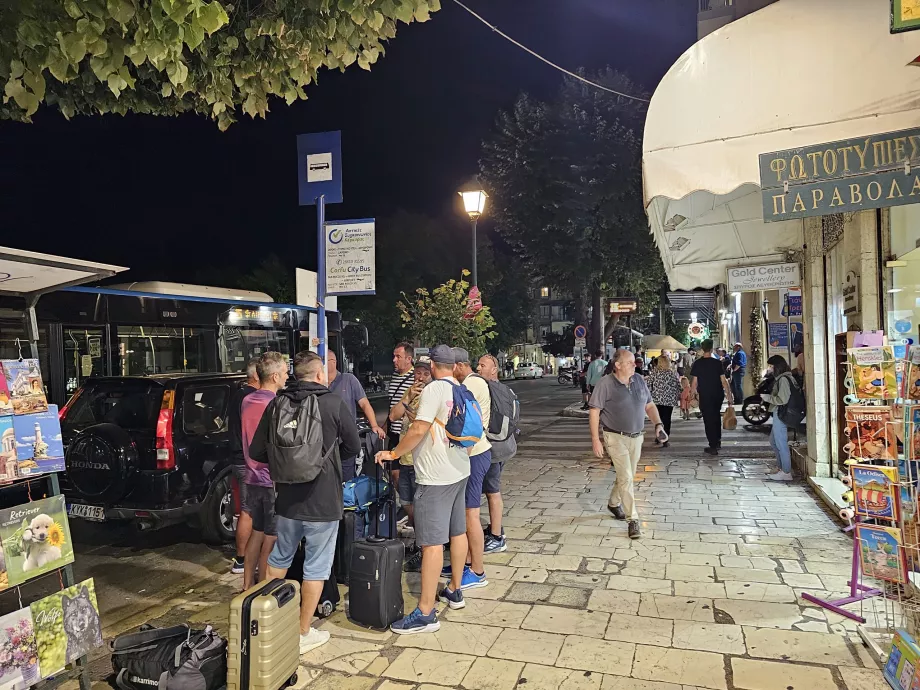 Stotelė oro uosto kryptimi centre (San Rocco aikštė)