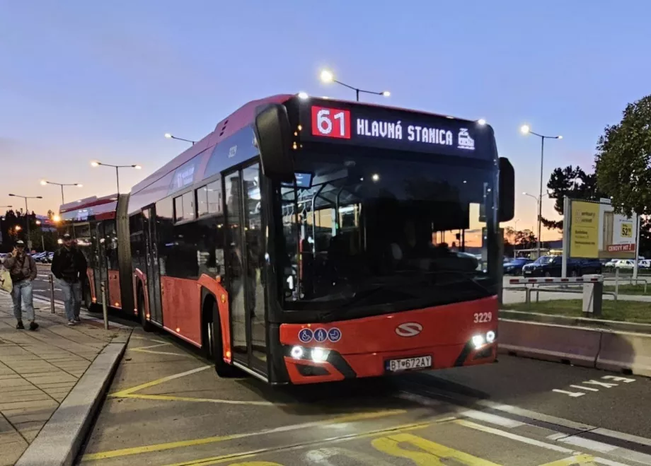 61 autobusas oro uoste