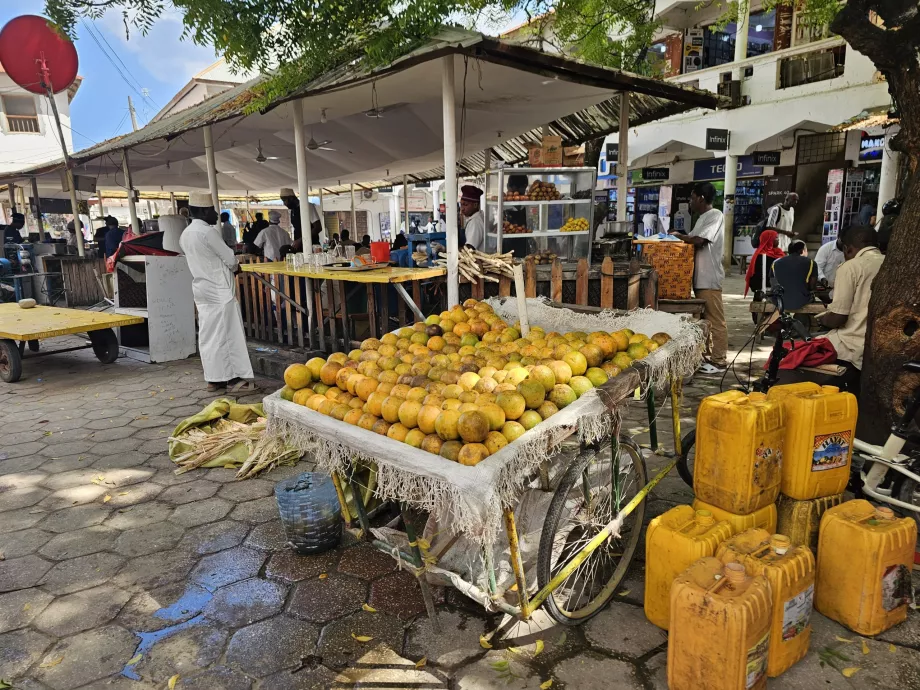 Darajani Souk, gatvės maistas