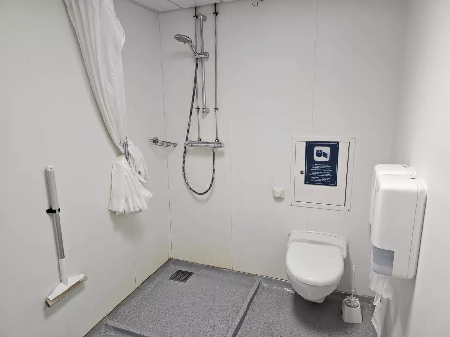 Bendras vonios kambarys kupė