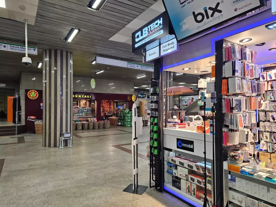 Parduotuvės metro stotyse