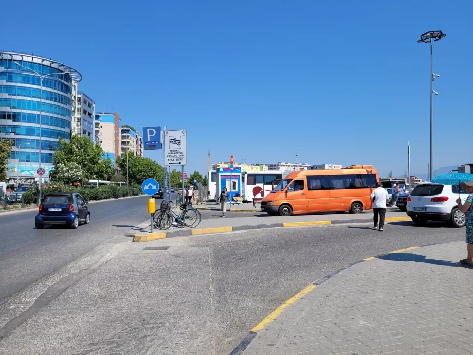 Pagrindinė vietinių autobusų stotis Jug-Veri