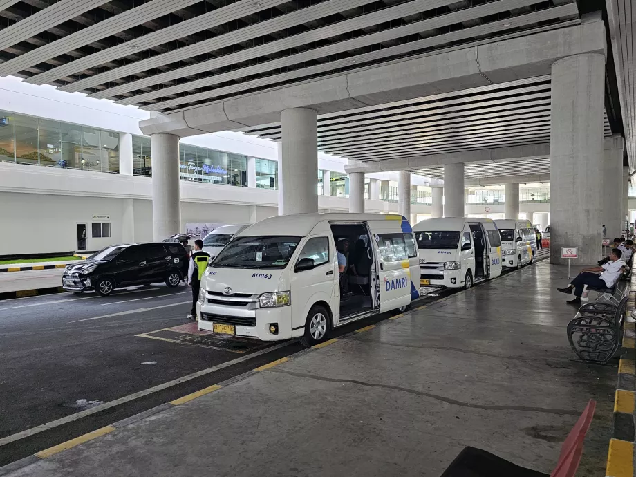 DAMRI mikroautobusas