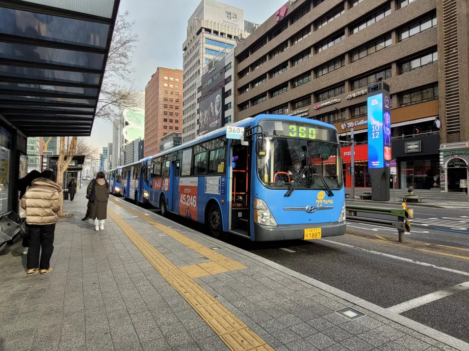 Mėlynasis autobusas, Seulas