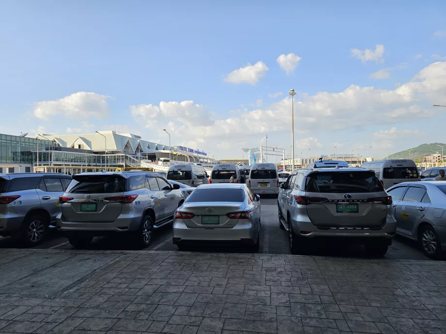 Oficialus oro uosto taksi (fiksuota kaina)