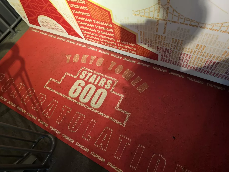 Vaikščiojimas laiptais, 600-asis žingsnis