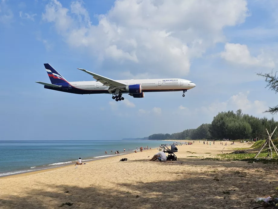"Aeroflot" virš Mai Khao