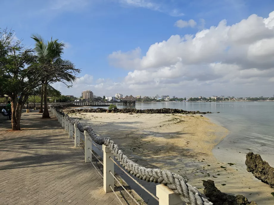 Paplūdimys prie "Slipway" viešbučio