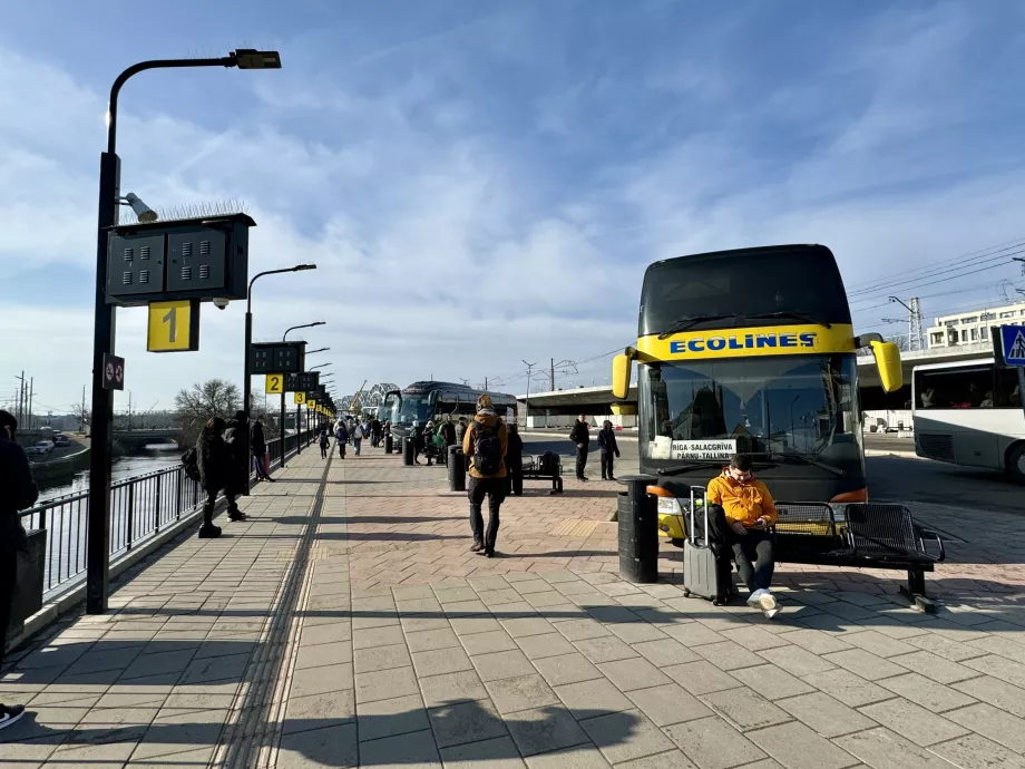 Autobusų stotelės Rygos geležinkelio stotis