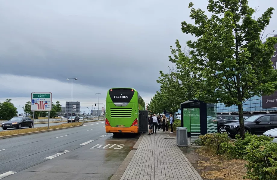 Tolimojo susisiekimo autobusų stotelė