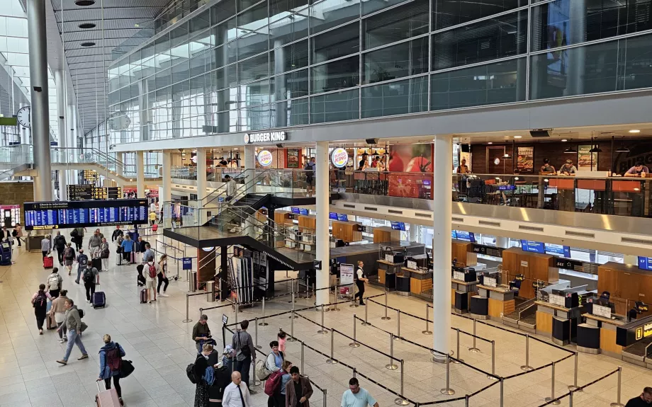 "Burger King" 3 terminalas