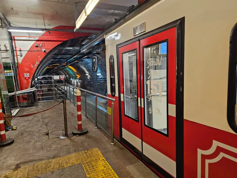 Lynų keltuvas "Tünel