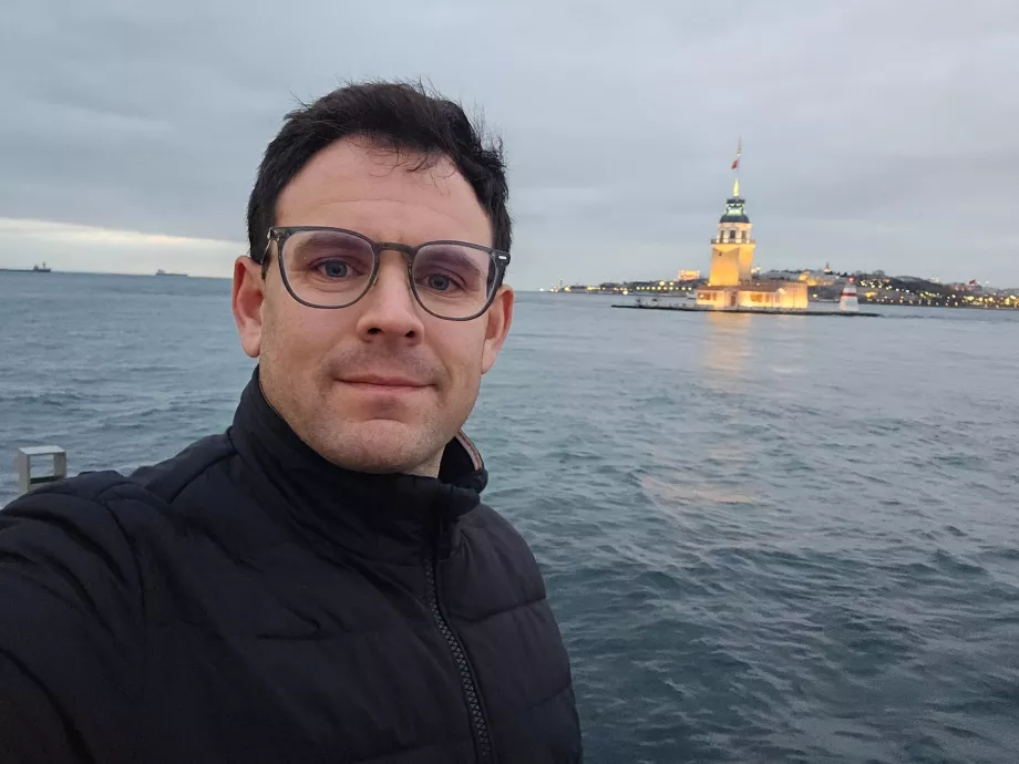 Aš prie Mergelės bokšto - Azijos pusė