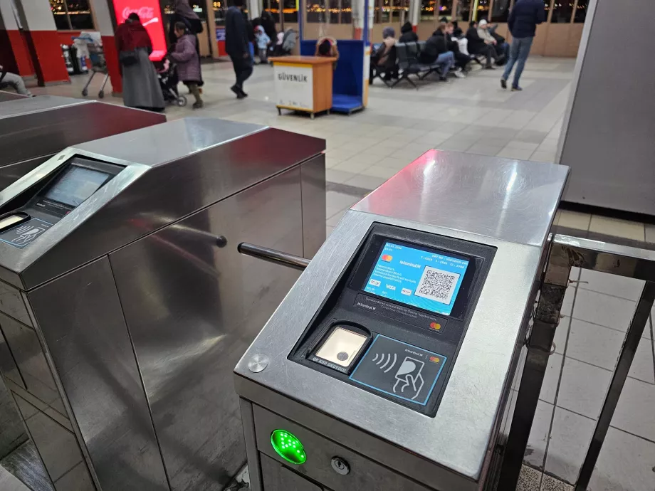 Mokėjimas kortele arba Istanbulkart keltuose