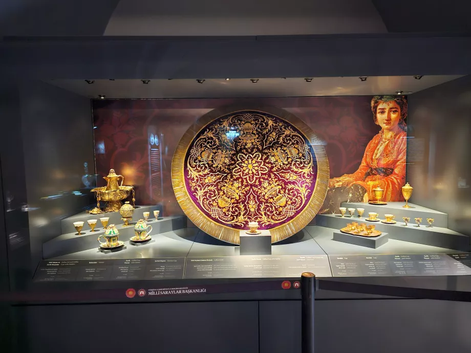 Dolmabahčės rūmai