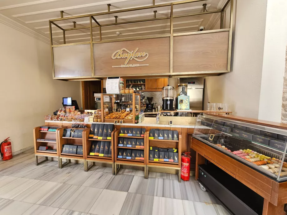 Kavinė Mergelės bokšte