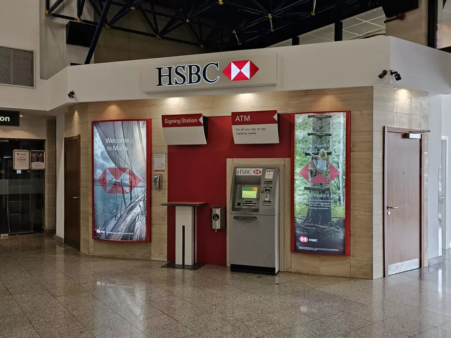 HSBC bankomatas, atvykimo salė