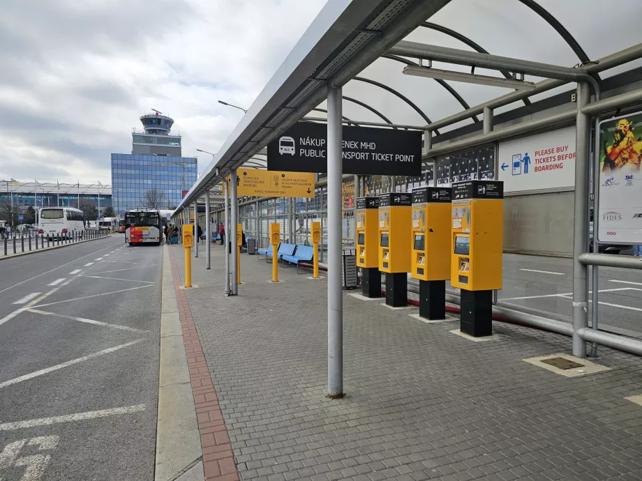 Autobusų ir troleibusų stotelė prie 1 terminalo