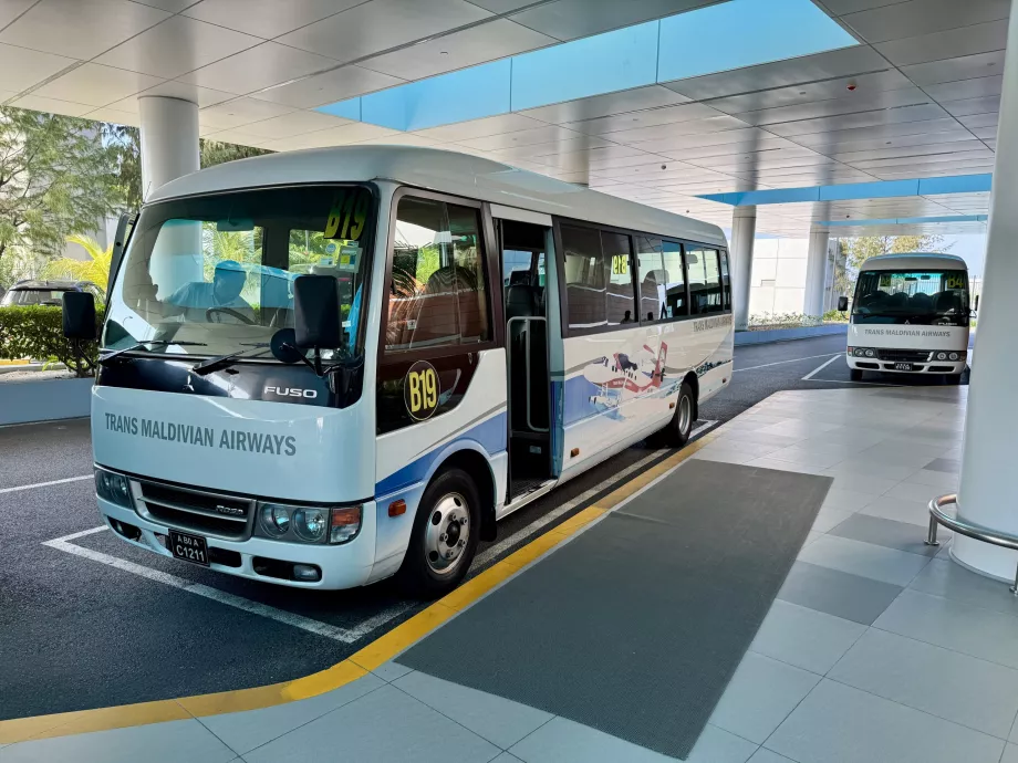 "Trans Maldivian Airways" mikroautobusas