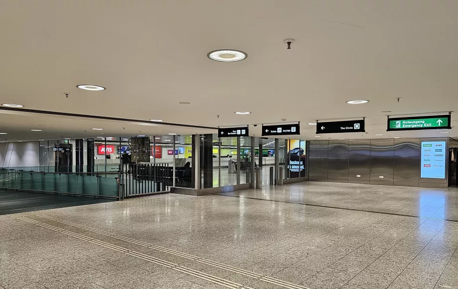 ZRH oro uostas Automobilių nuoma