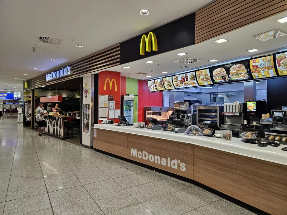 "McDonald's", Burgaso oro uostas
