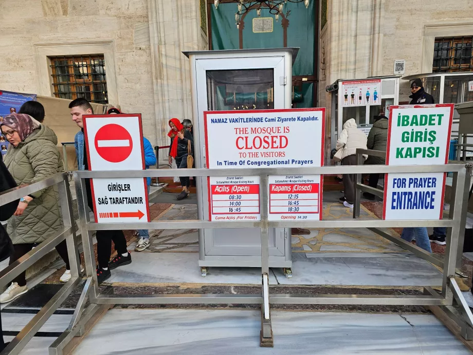 Mėlynoji mečetė, darbo valandos