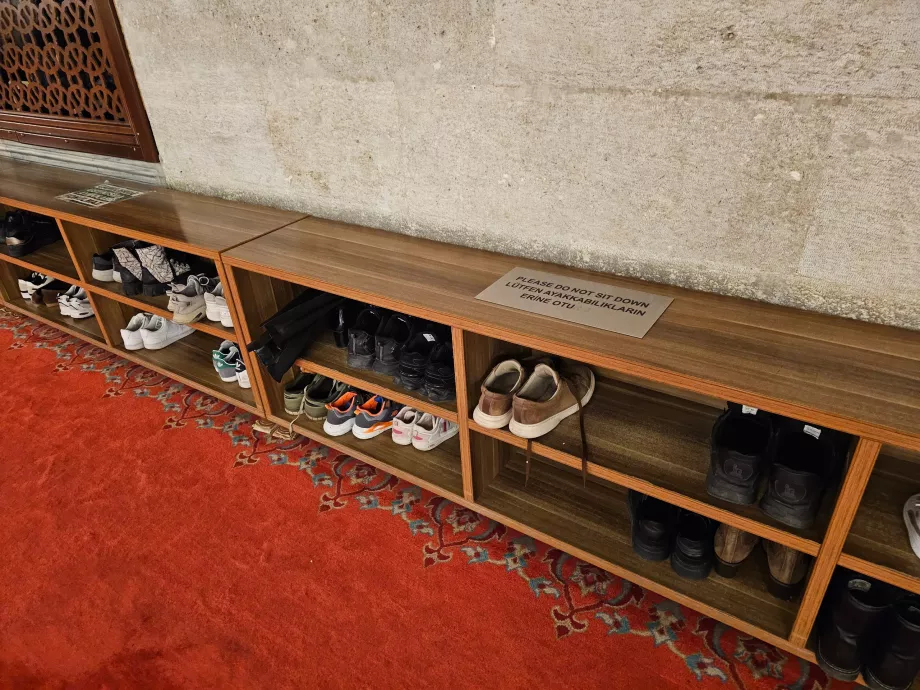 Suleimano mečetė, batų zona