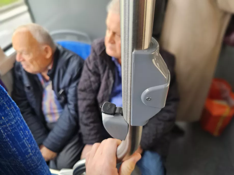 USB prievadai ir "Stop" mygtukas