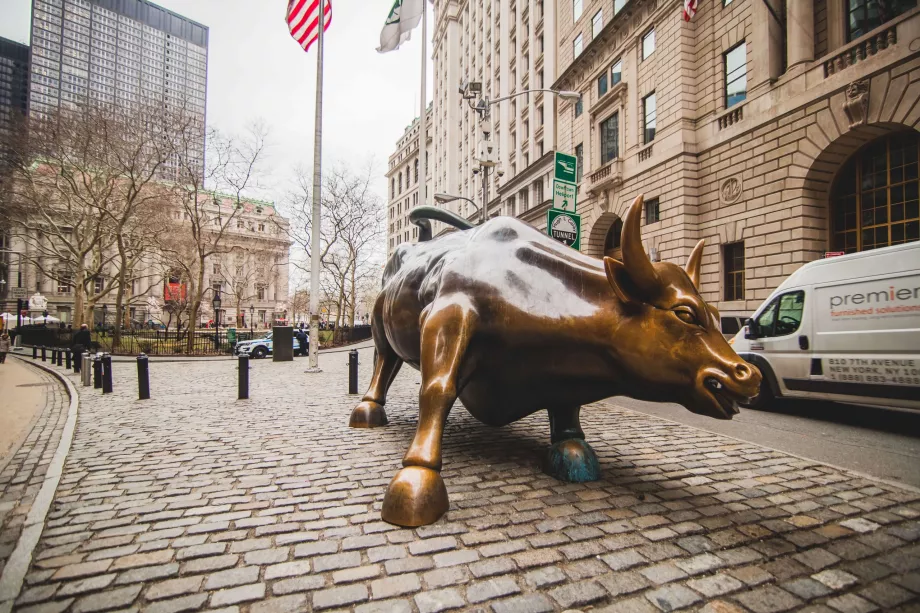 "Bull on Wall Street