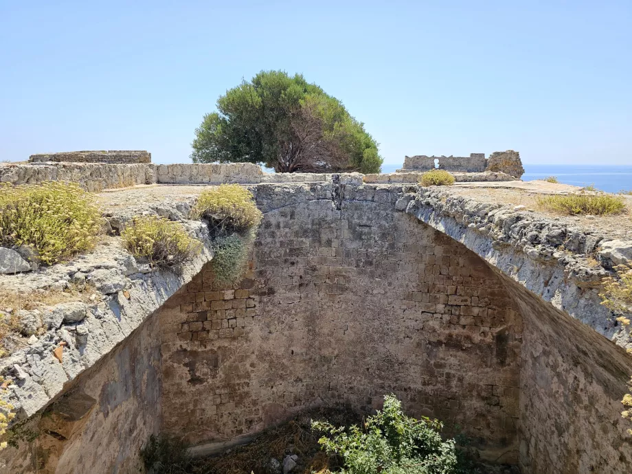 Ferakloso pilis