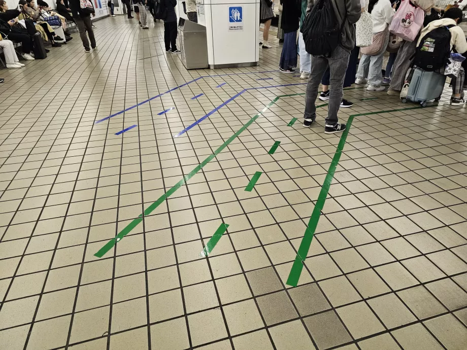 Įlaipinimas be bilieto iš žaliai pažymėtos zonos