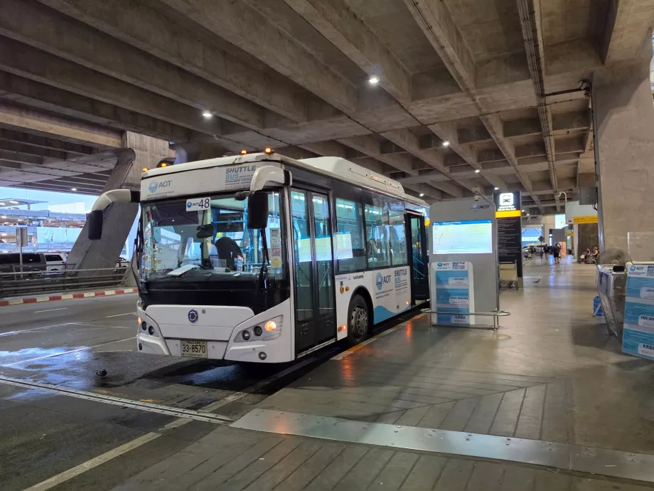 Autobuso stotelė BKK oro uoste
