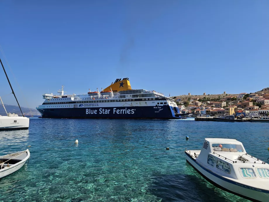 Laivas Blue Star Ferries