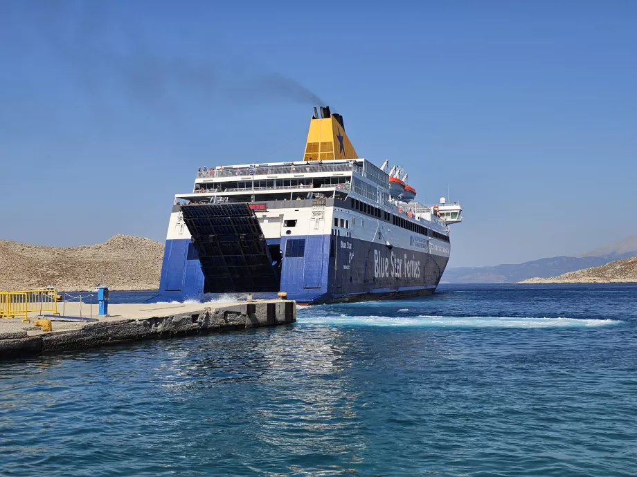 Laivas Blue Star Ferries