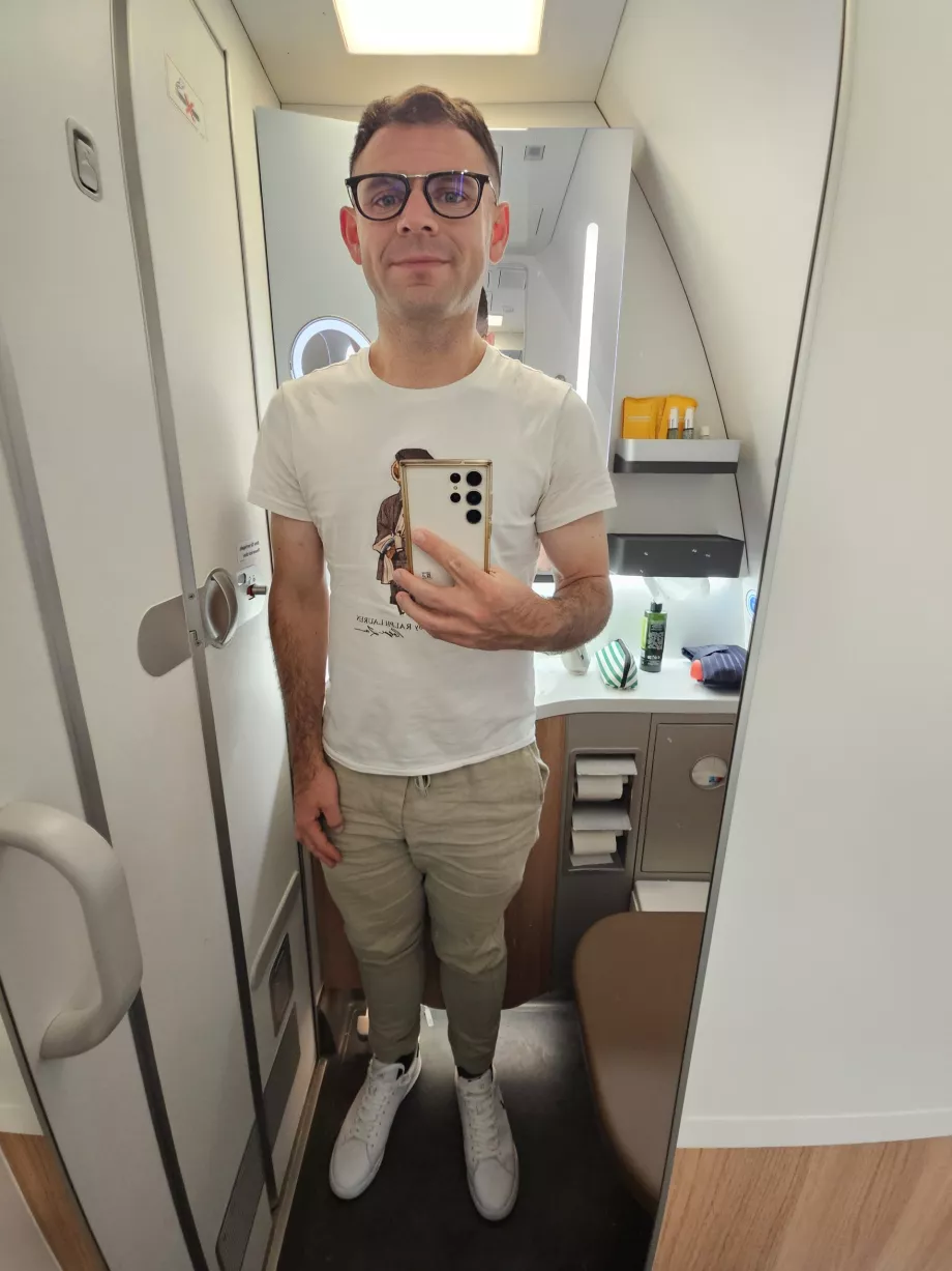 Kristoferis ant tualeto