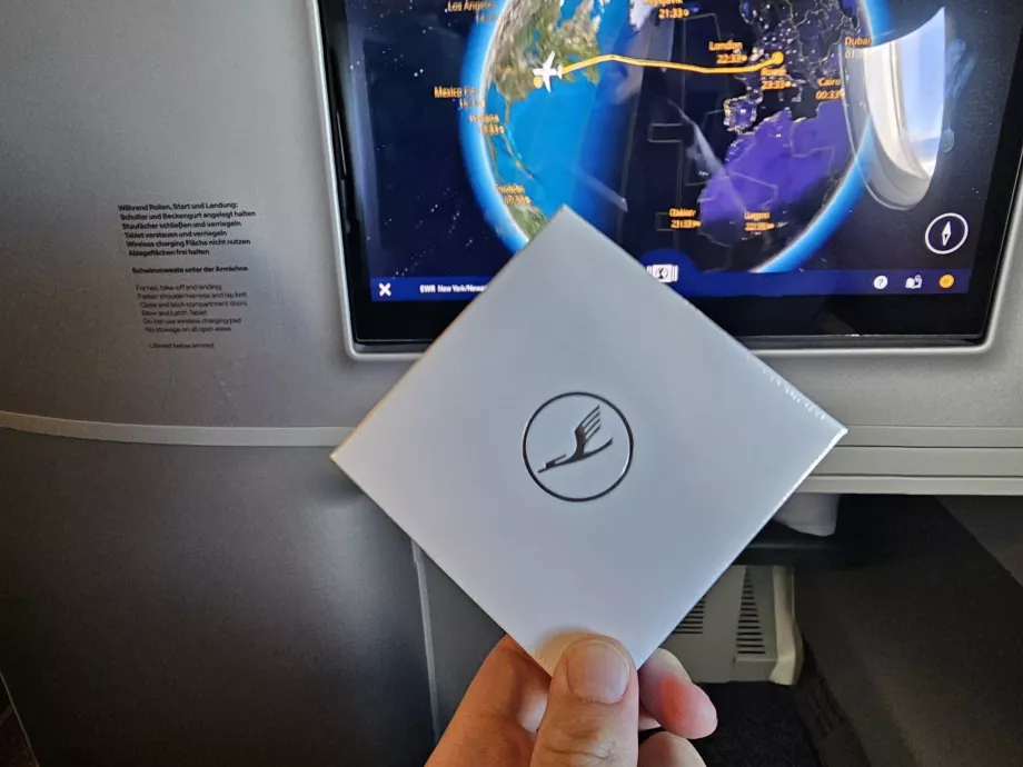 Šokolado dėžutė prieš nusileidimą